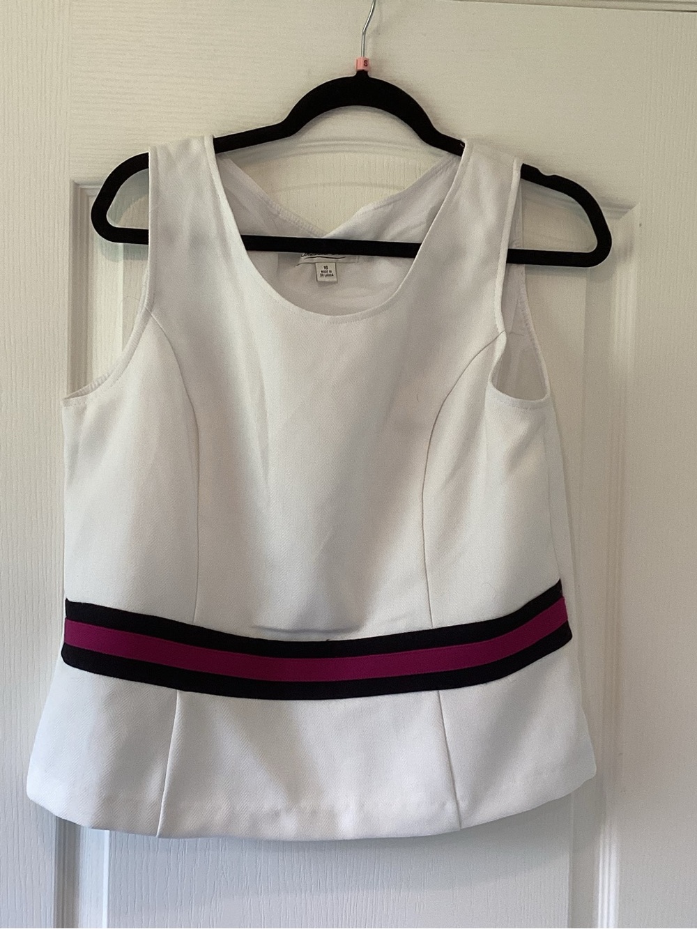 Coldwater Creek White Sleeveless Top with Black and Magenta Stripes 16 Euc